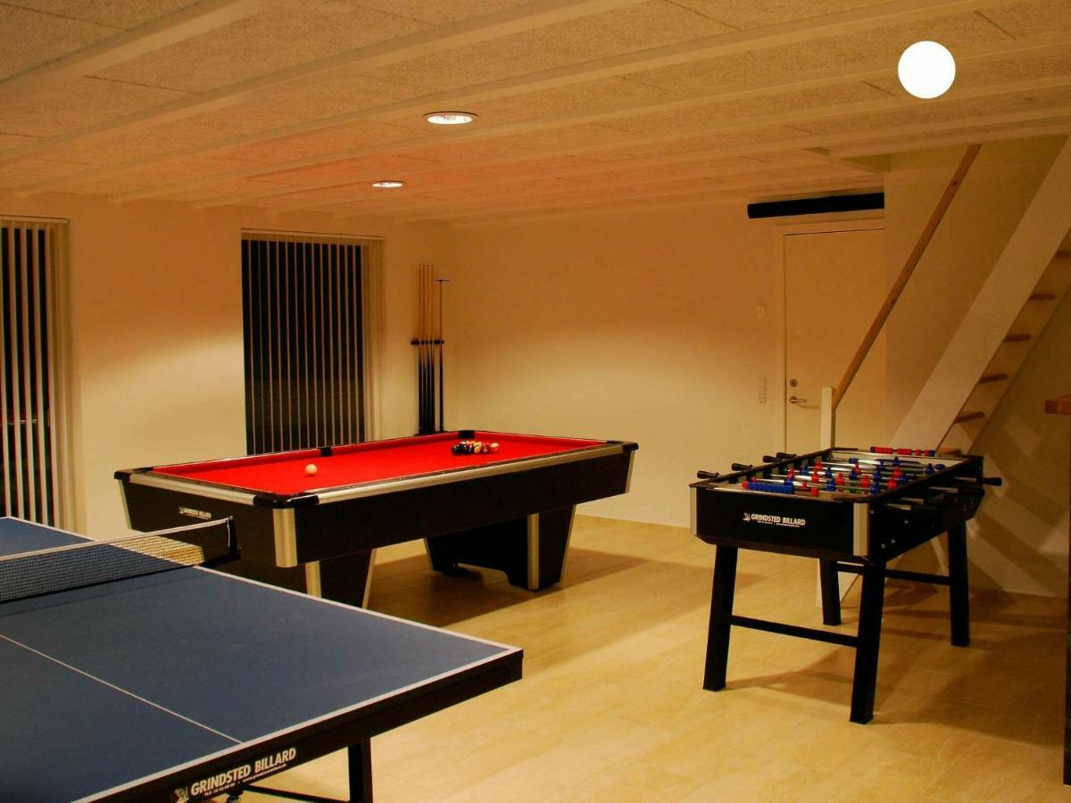 Five-Bedroom Holiday Home In Lokken 3 Extérieur photo