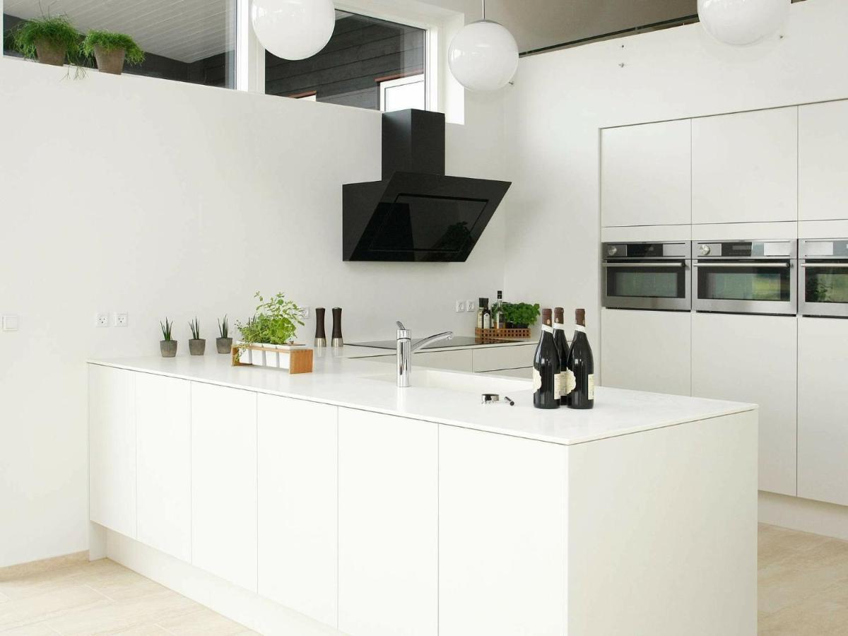 Five-Bedroom Holiday Home In Lokken 3 Extérieur photo