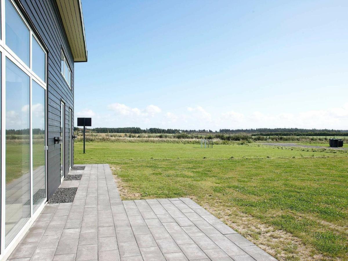 Five-Bedroom Holiday Home In Lokken 3 Extérieur photo