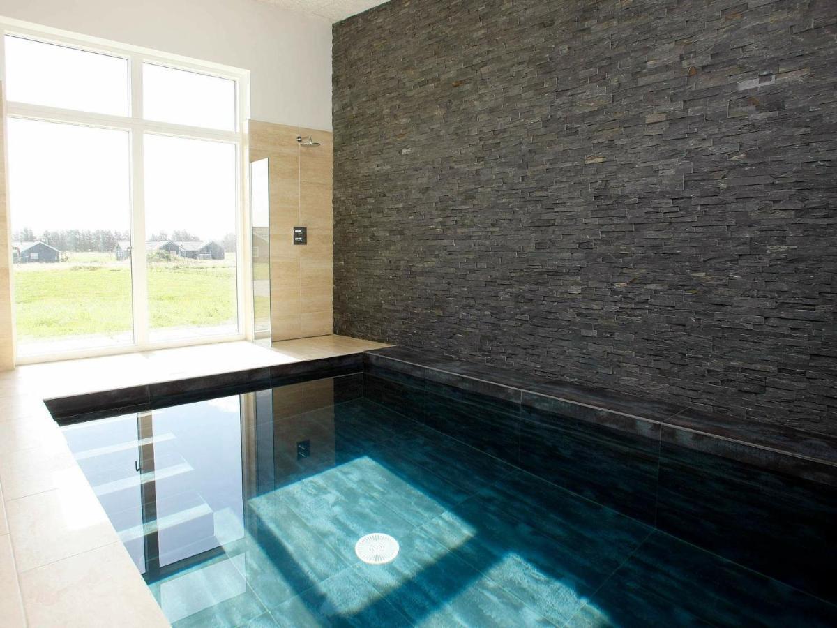 Five-Bedroom Holiday Home In Lokken 3 Extérieur photo