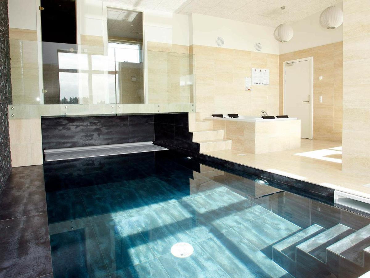 Five-Bedroom Holiday Home In Lokken 3 Extérieur photo